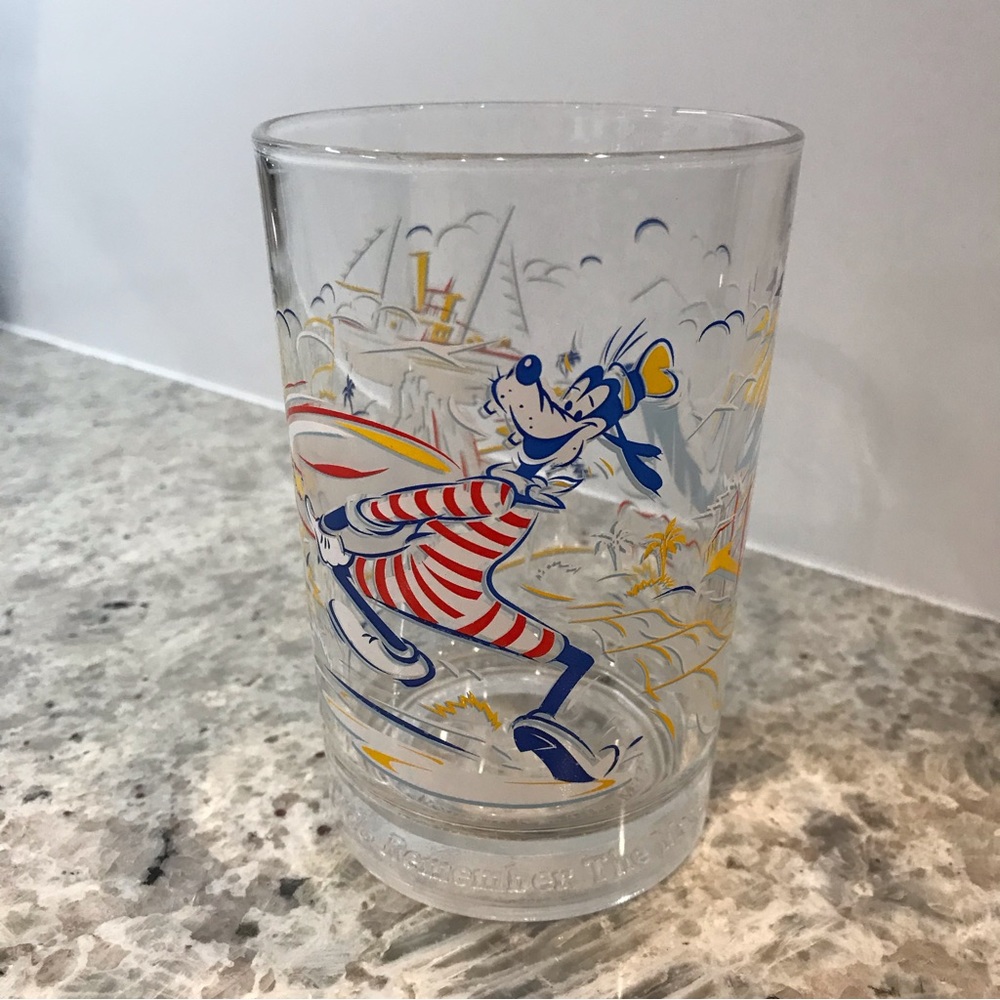 Disney 25th anniversary remember the magic goofy typhoon glass tumbler cup